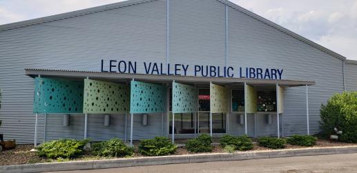 The outside of the Leon Valley Public Library
