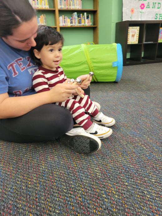 Circle time during a family place workshop