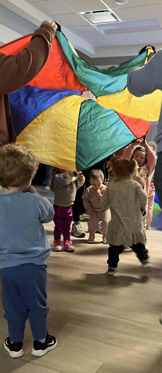 Parachute Play
