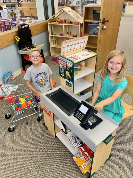 Grocery Store and Dollhouse with 3D printed furniture.