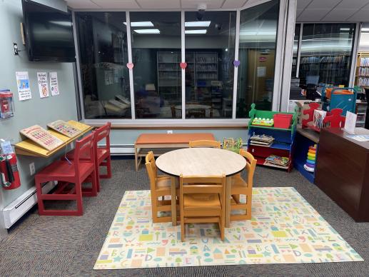 Play area for puzzles & more