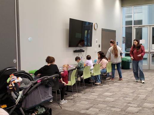 One of the things we offer during Play2Learn is a craft that the family can work on together.  We'll provide the craft supplies already cut out, as well as glue sticks and crayons.